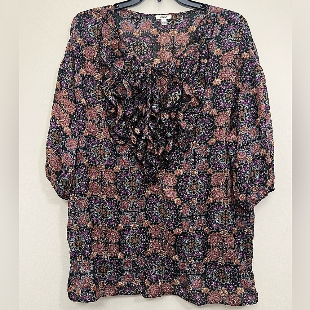 NWOT, Floral Blouse size Large